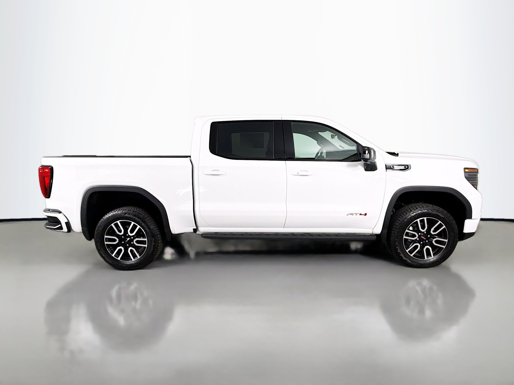 Used 2026 GMC Sierra 1500 AT4 w/ AT4 Premium Package AWD/4WD image 9