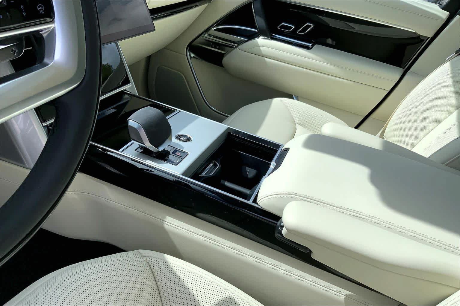 New 2026 Land Rover Range Rover SE AWD/4WD image 10