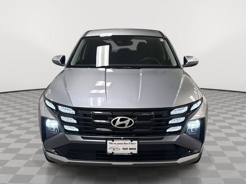 Certified 2025 Hyundai Tucson SE AWD/4WD image 2