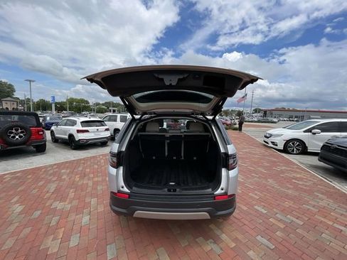 Used 2022 Land Rover Discovery Sport SE AWD/4WD image 33