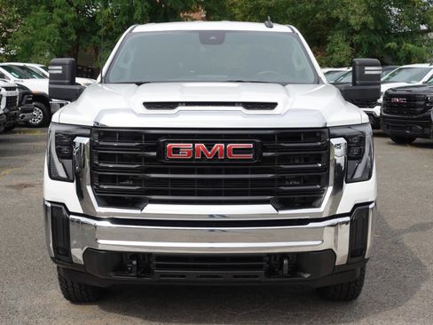Used 2024 GMC Sierra 2500 Pro image 5