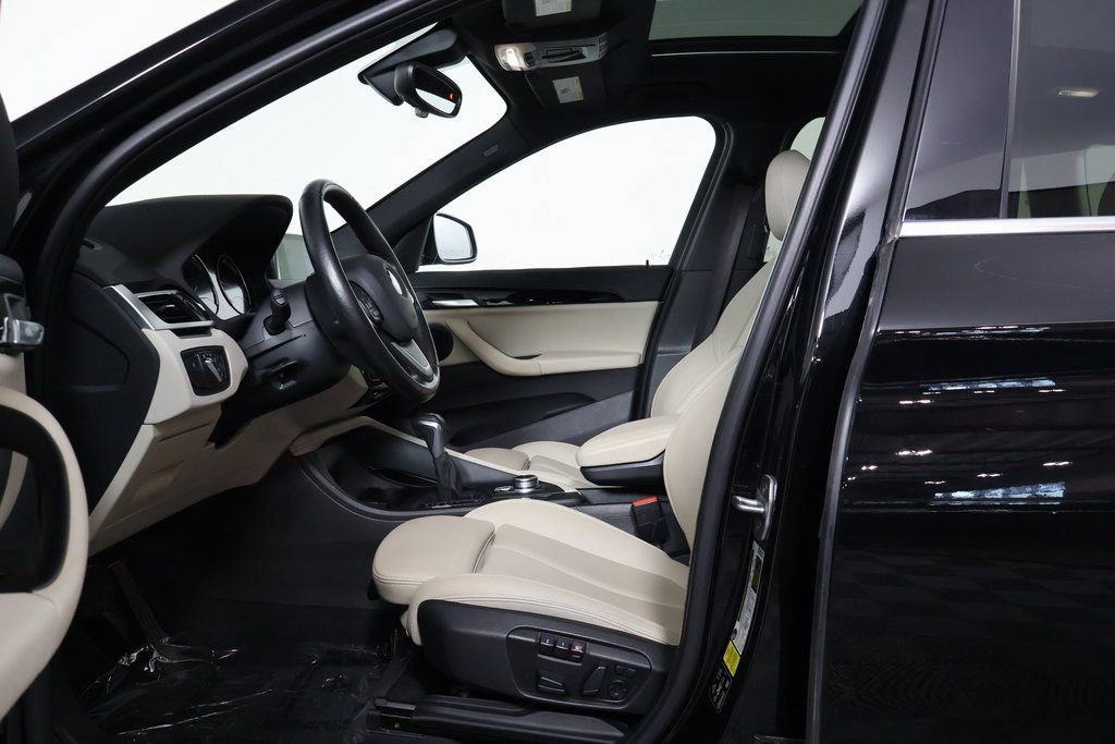 Used 2019 BMW X1 xDrive28i w/ Convenience Package AWD/4WD image 10