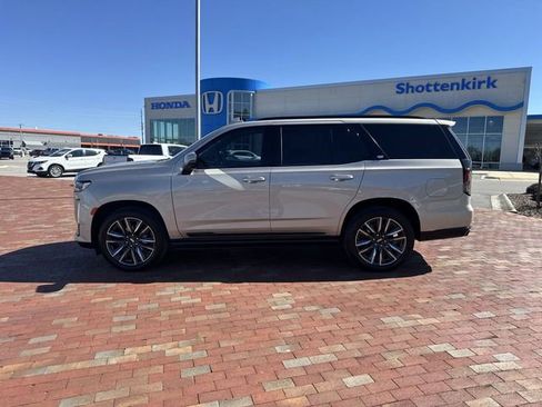 Used 2022 Cadillac Escalade Sport Platinum image 33