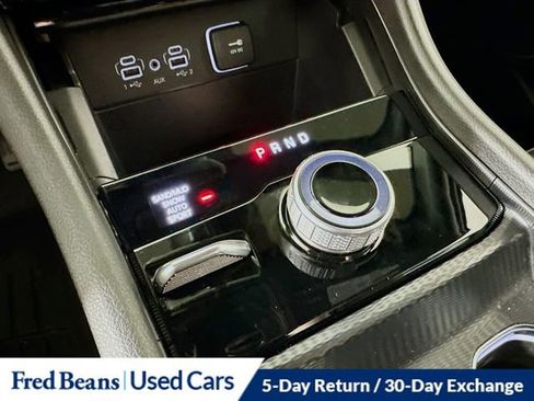 Used 2024 Jeep Grand Cherokee Limited w/ Black Appearance Package image 17