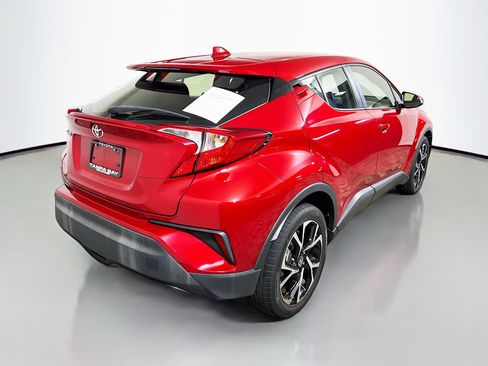 Used 2020 Toyota C-HR XLE image 4