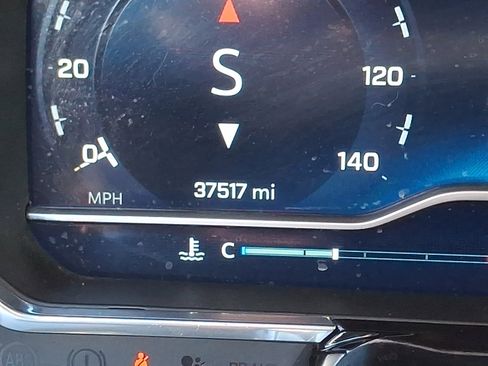 Used 2023 Chevrolet Silverado 1500 LT AWD/4WD image 21