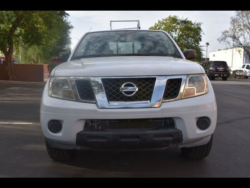 Used 2016 Nissan Frontier SV RWD image 8