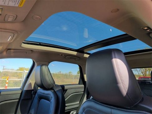 New 2026 Lincoln Corsair Reserve w/ Jet Appearance Package image 4