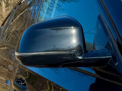 Used 2025 BMW X6 xDrive40i w/ Executive Package image 66