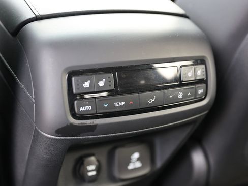 Certified 2021 Hyundai Palisade Limited AWD/4WD image 24