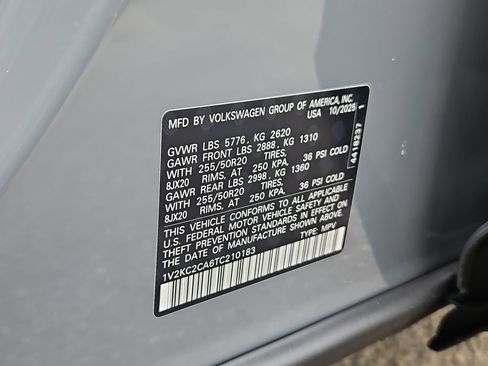New 2026 Volkswagen Atlas Cross Sport SE AWD/4WD image 34