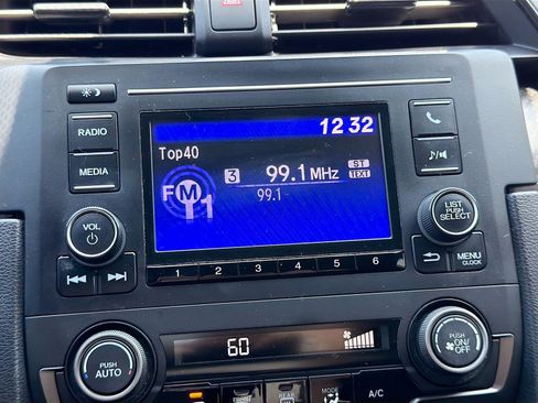 Used 2019 Honda Civic Sport image 9