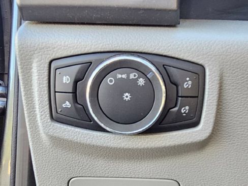 Used 2016 Ford F150 XLT w/ Equipment Group 302A Luxury AWD/4WD image 15