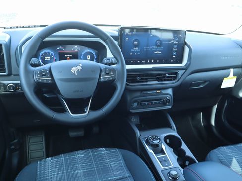 New 2025 Ford Bronco Sport Heritage w/ Convenience Package image 2