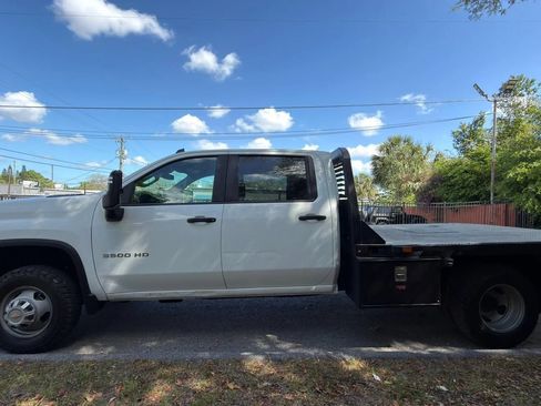Used 2024 Chevrolet Silverado 3500 W/T w/ WT Convenience Package AWD/4WD image 3