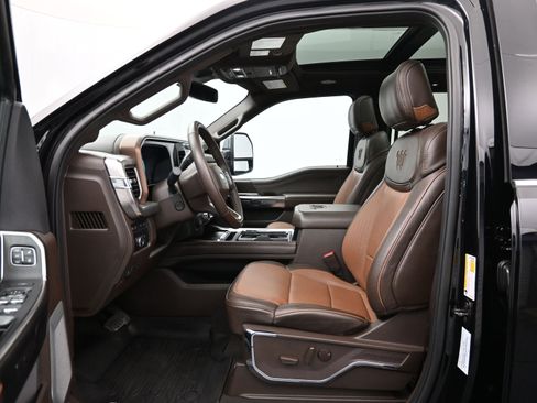Used 2023 Ford F250 King Ranch w/ Tremor Off-Road Package AWD/4WD image 9