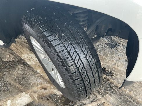 Used 2021 Chevrolet Colorado LT w/ Luxury Package image 37