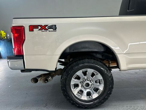 Used 2018 Ford F250 King Ranch w/ Chrome Package AWD/4WD image 12