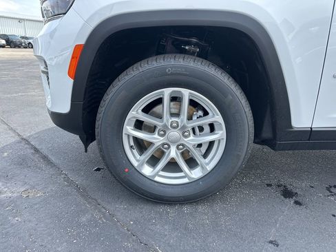 New 2026 Jeep Grand Cherokee Laredo X AWD/4WD image 20