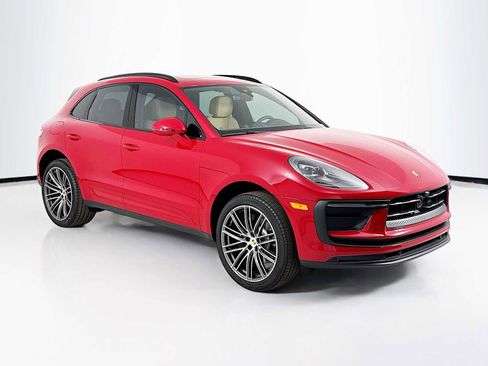 New 2026 Porsche Macan AWD/4WD image 7