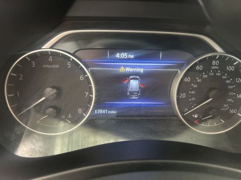 Used 2024 Nissan Murano SL w/ Cargo Package AWD/4WD image 4