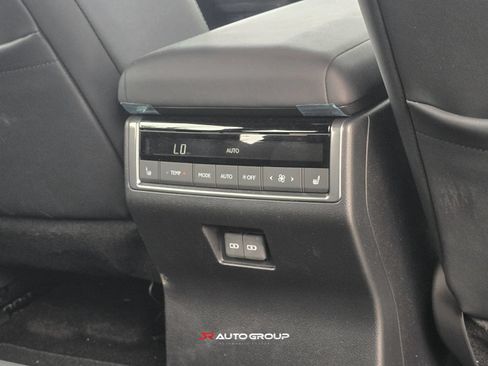 Used 2025 Lexus GX 550 w/ Cold Area Package AWD/4WD image 36