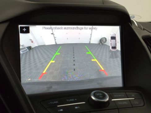 Used 2019 Ford Escape SEL image 5