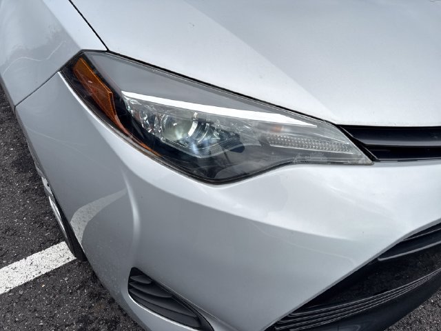 Used 2019 Toyota Corolla LE FWD image 12
