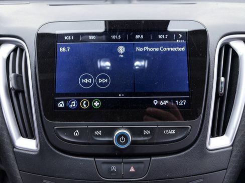 Used 2025 Chevrolet Malibu LS FWD image 18