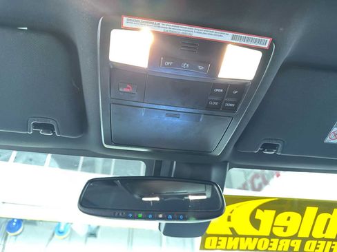 Used 2023 Toyota Tacoma Limited image 33