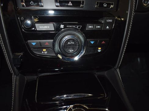 Used 2013 Jaguar XK Convertible image 27