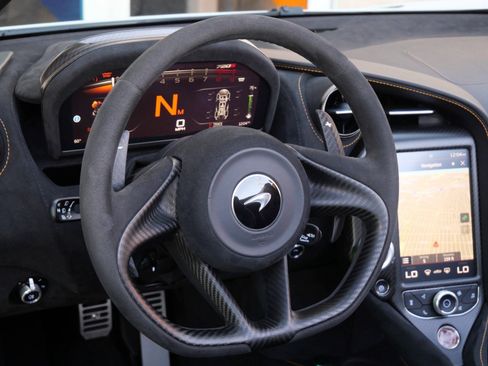 Used 2023 McLaren 720S Performance image 9