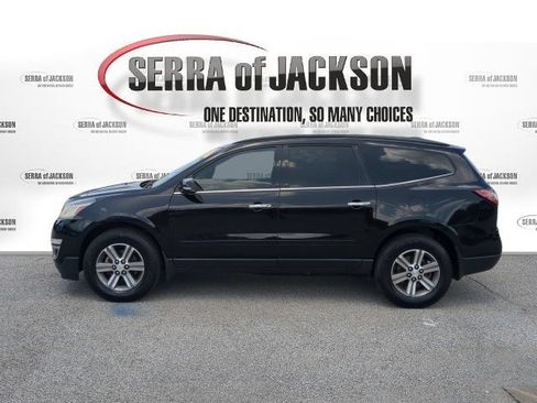 Used 2017 Chevrolet Traverse LT FWD image 5