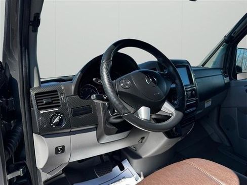 Used 2017 Mercedes-Benz Sprinter 3500 image 19