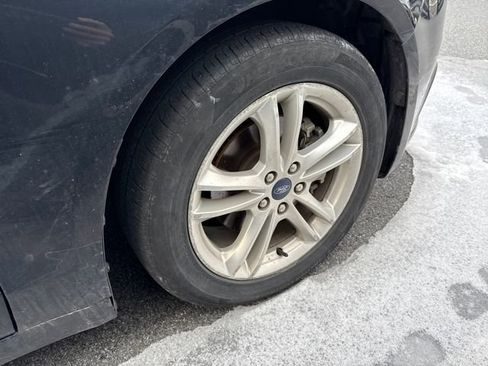 Used 2018 Ford Fusion SE image 9