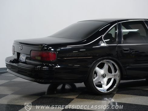 Used 1996 Chevrolet Impala SS RWD image 26