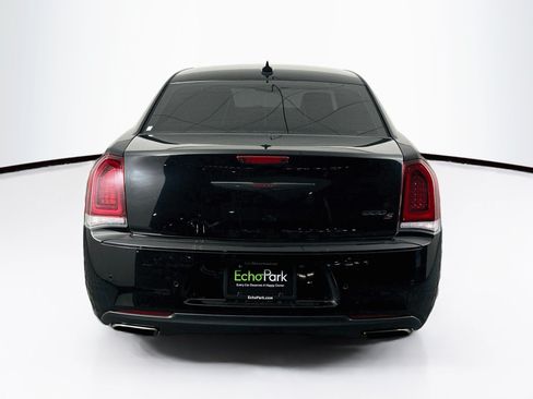 Used 2021 Chrysler 300 S RWD image 7