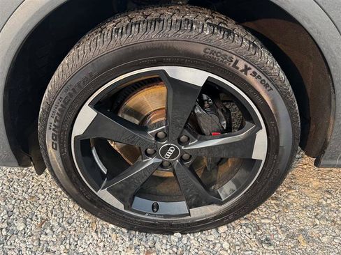 Used 2019 Audi SQ5 Premium Plus w/ Premium Plus Package image 26