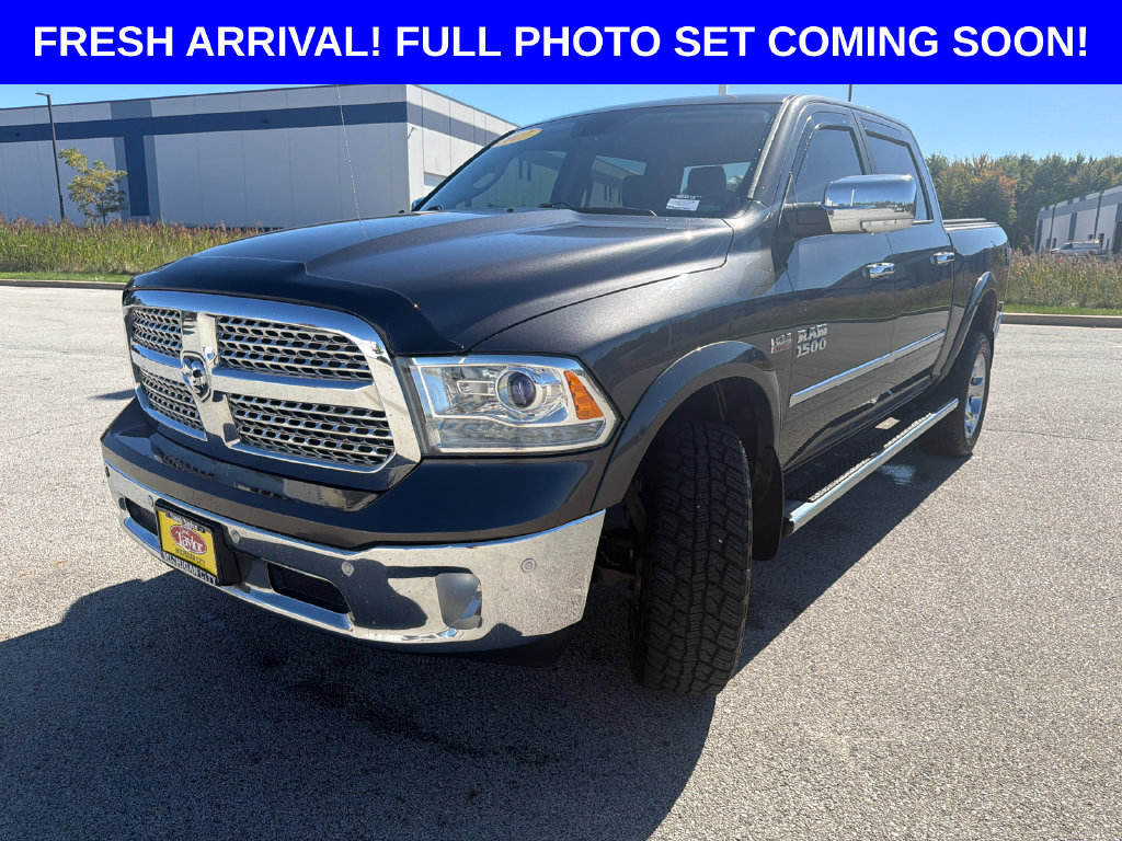 Used 2017 RAM 1500 Laramie w/ Convenience Group AWD/4WD image 8