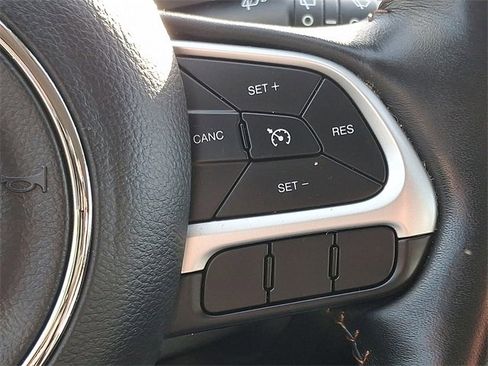 Used 2019 Jeep Compass Latitude w/ Cold Weather Group image 21