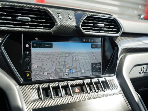 Used 2023 Lamborghini Urus S image 19