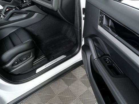 New 2026 Porsche Cayenne AWD image 26