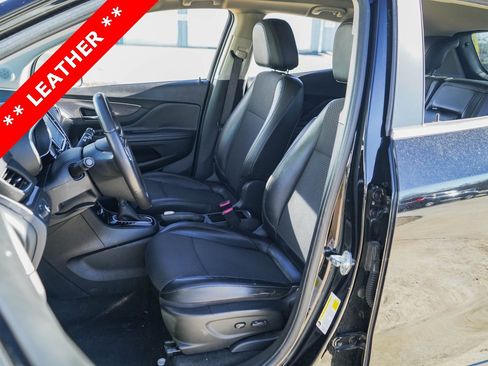 Used 2021 Buick Encore Preferred image 7