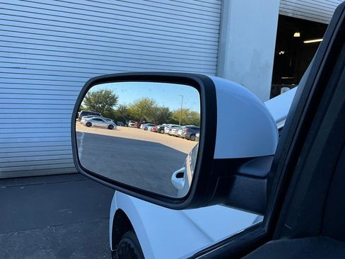 Used 2024 Ford Edge SEL image 19