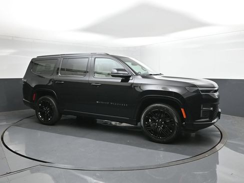 New 2026 Jeep Grand Wagoneer Limited AWD/4WD image 5