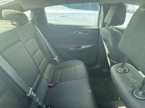 Used 2021 Chevrolet Malibu LT image 11