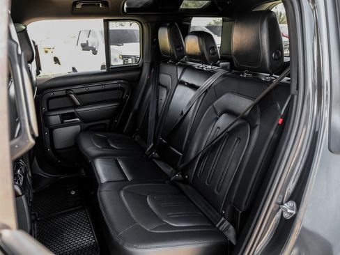 Used 2022 Land Rover Defender 110 X-Dynamic HSE image 39