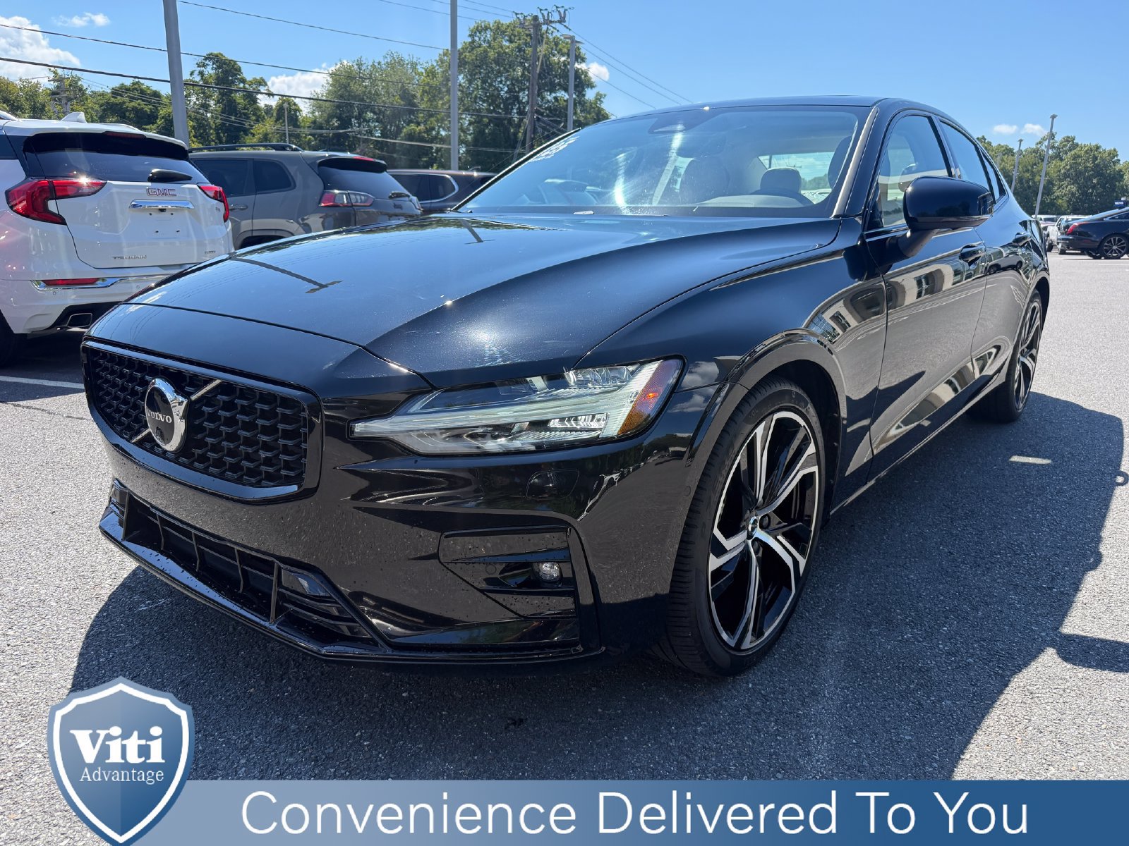 Used 2025 Volvo S60 B5 Plus AWD/4WD image 4