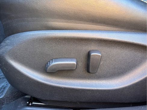 Used 2015 INFINITI Q50 Premium w/ Navigation Package image 17