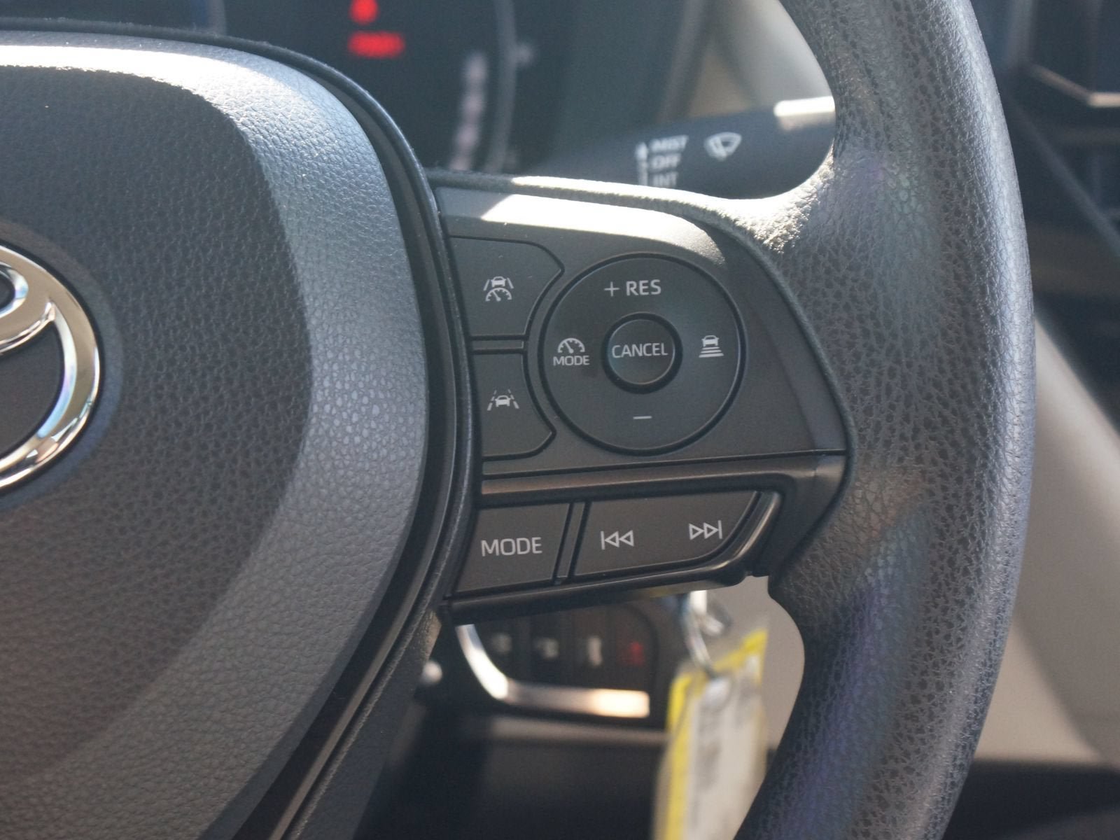Used 2026 Toyota Corolla LE FWD image 10